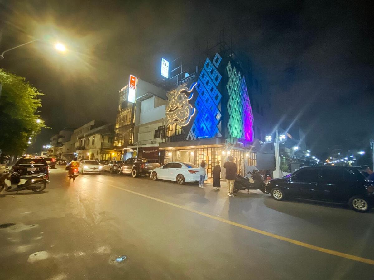 Yakthai Poshtel Bangkok Exterior foto